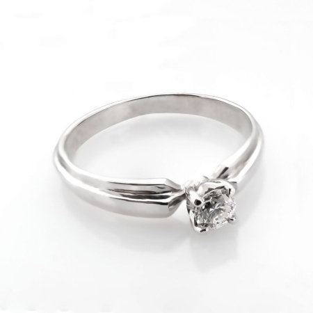 Кольцо из белого золота с бриллиантами