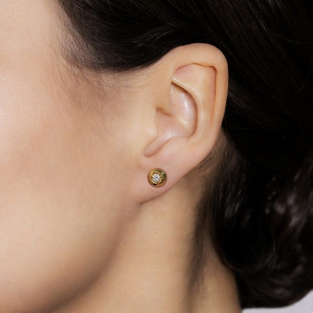 Серьги из желтого золота с бриллиантами