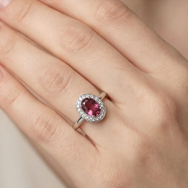 Кольцо из белого золота с турмалином и бриллиантами