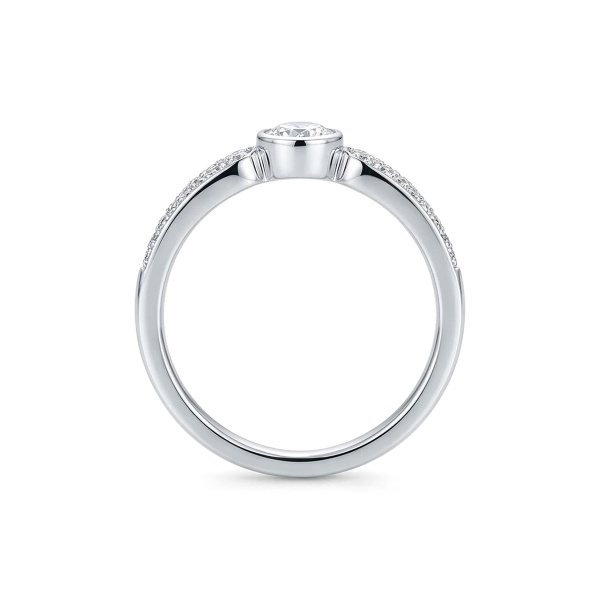 Кольцо из белого золота с бриллиантами