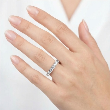 Кольцо из белого золота с бриллиантами