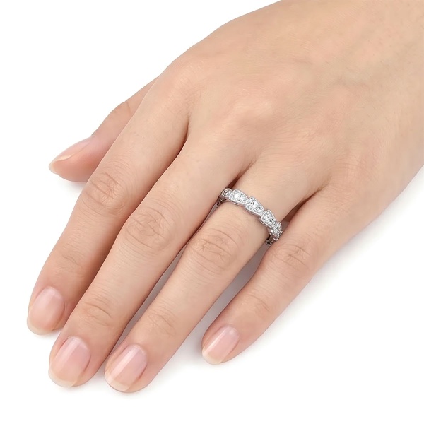 Кольцо из родированного золота с бриллиантами